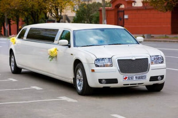 Travel in Style: Luxury Limousine