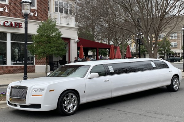 Travel in Style: Luxury Limousine