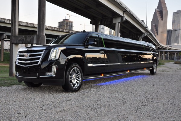 Travel in Style: Luxury Limousine