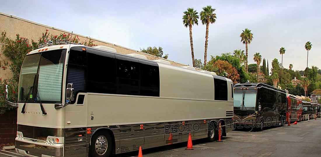 luxury tour bus