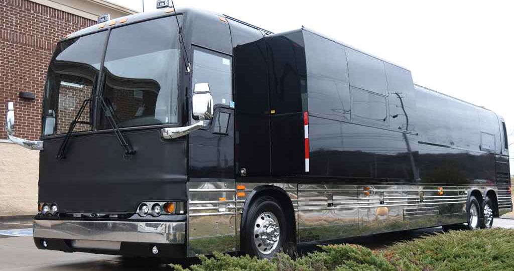 luxury tour bus