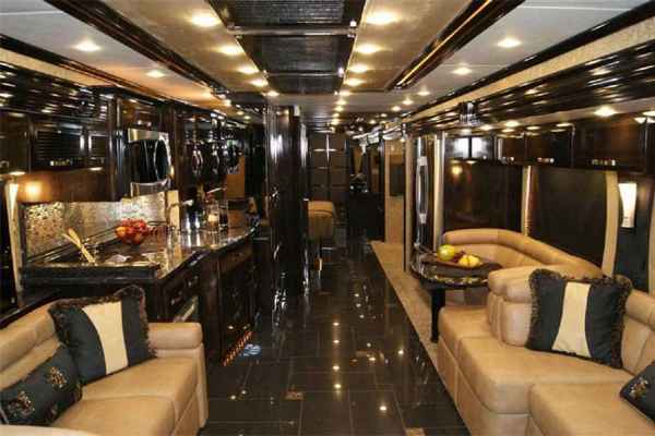 luxury tour bus