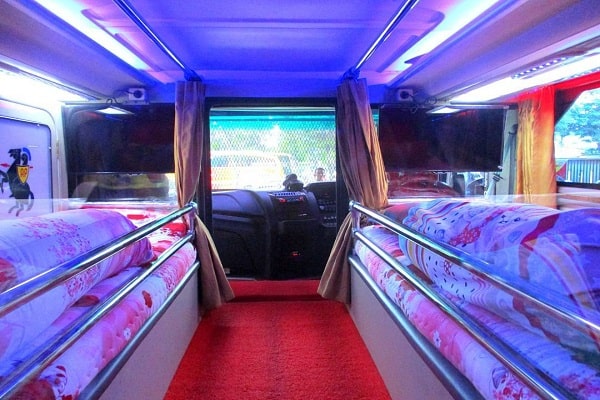 Entertain Your Group on a Long Bus Ride