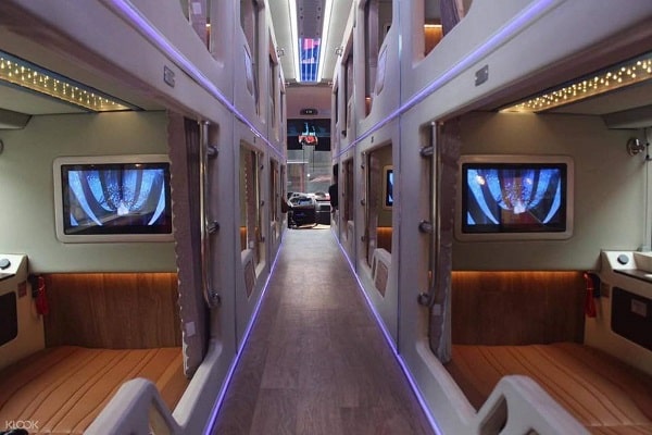 Unveiling the Features of Modern Sleeper Coach