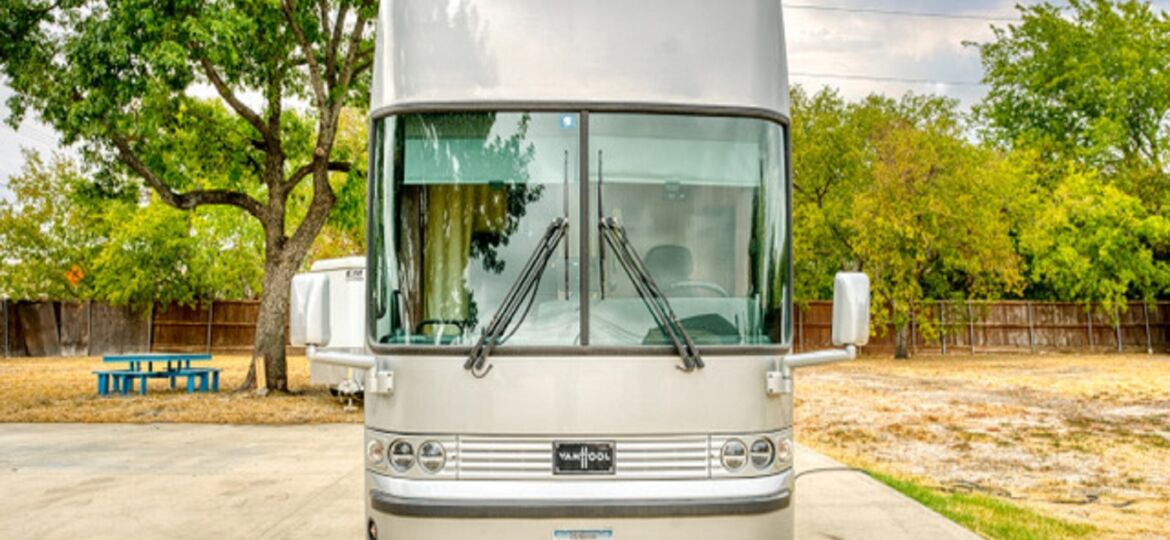 Reserve a sleeper bus rental